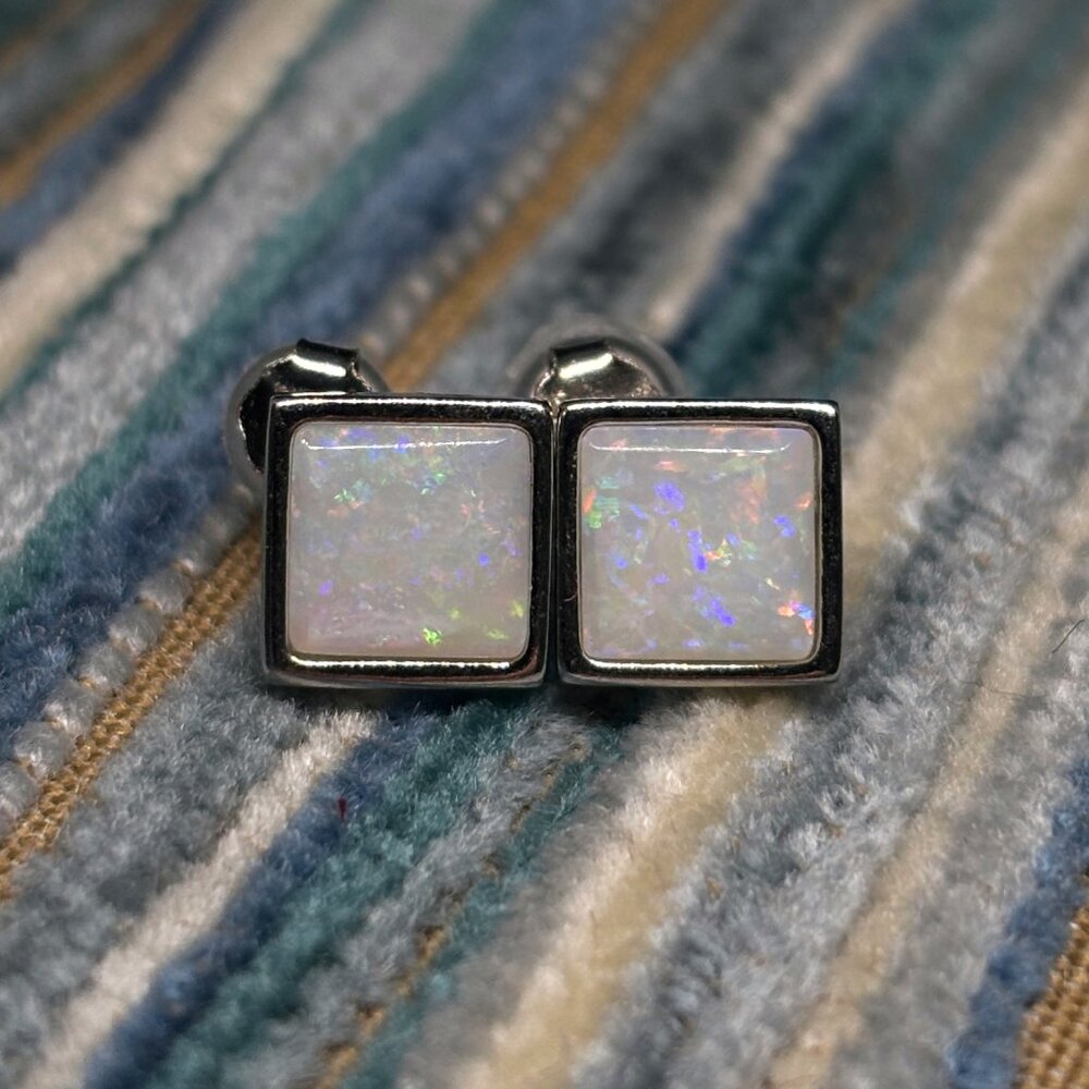 Sparkling .925 Sterling Silver Square Lambina Opal Earrings